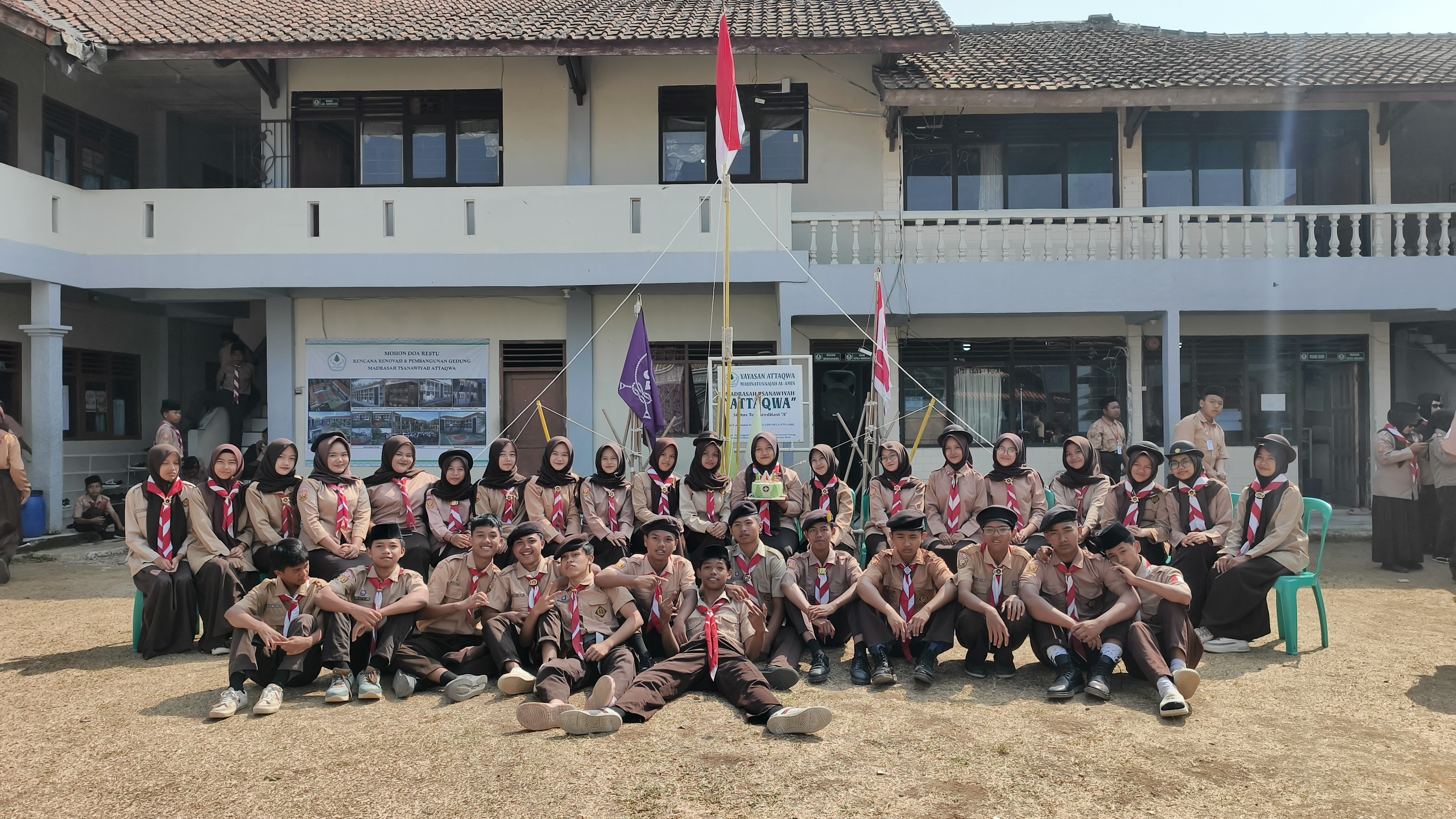 Foto Bersama HUT Pramuka Ke 65